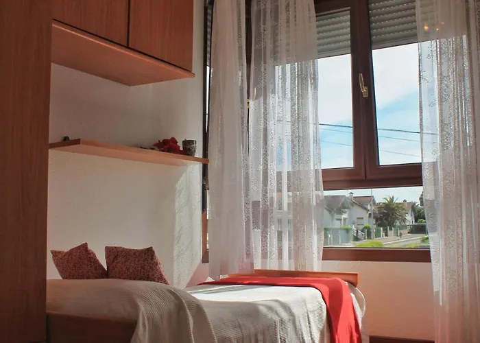 A Estribor - 20001 *